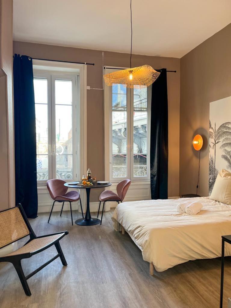 Suite Petraa Lyon Extérieur photo